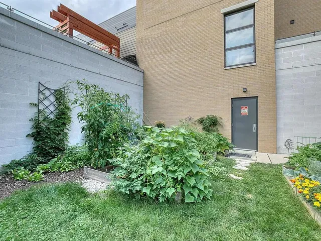 $4,250 | 215 East Pleasant Street, Unit 507, Oconomowoc, WI 53066