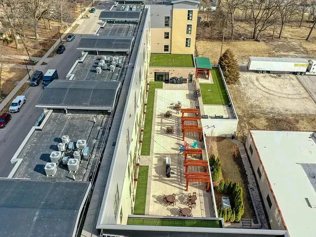 $4,250 | 215 East Pleasant Street, Unit 507, Oconomowoc, WI 53066