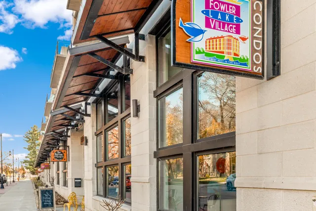 $4,250 | 215 East Pleasant Street, Unit 507, Oconomowoc, WI 53066