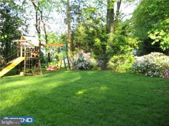 245 Croyden Road Cheltenham, PA 19012 - Photo 4 of 12 Exterior Back