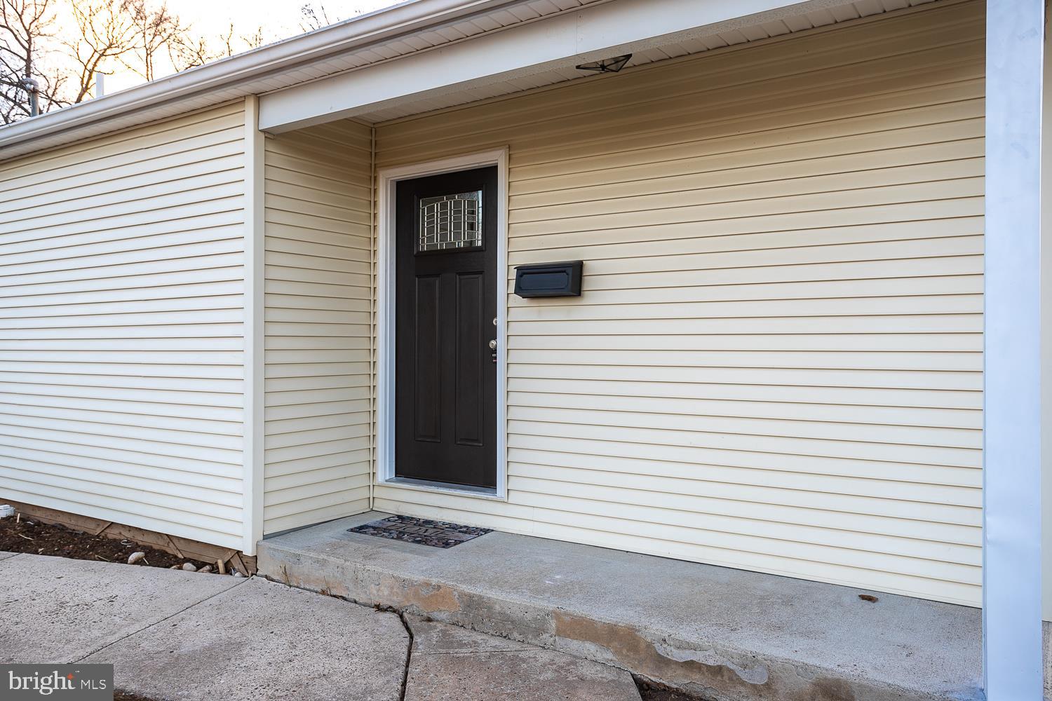 6 Gilmore Road Trenton, NJ 08628 - Photo 2 of 24