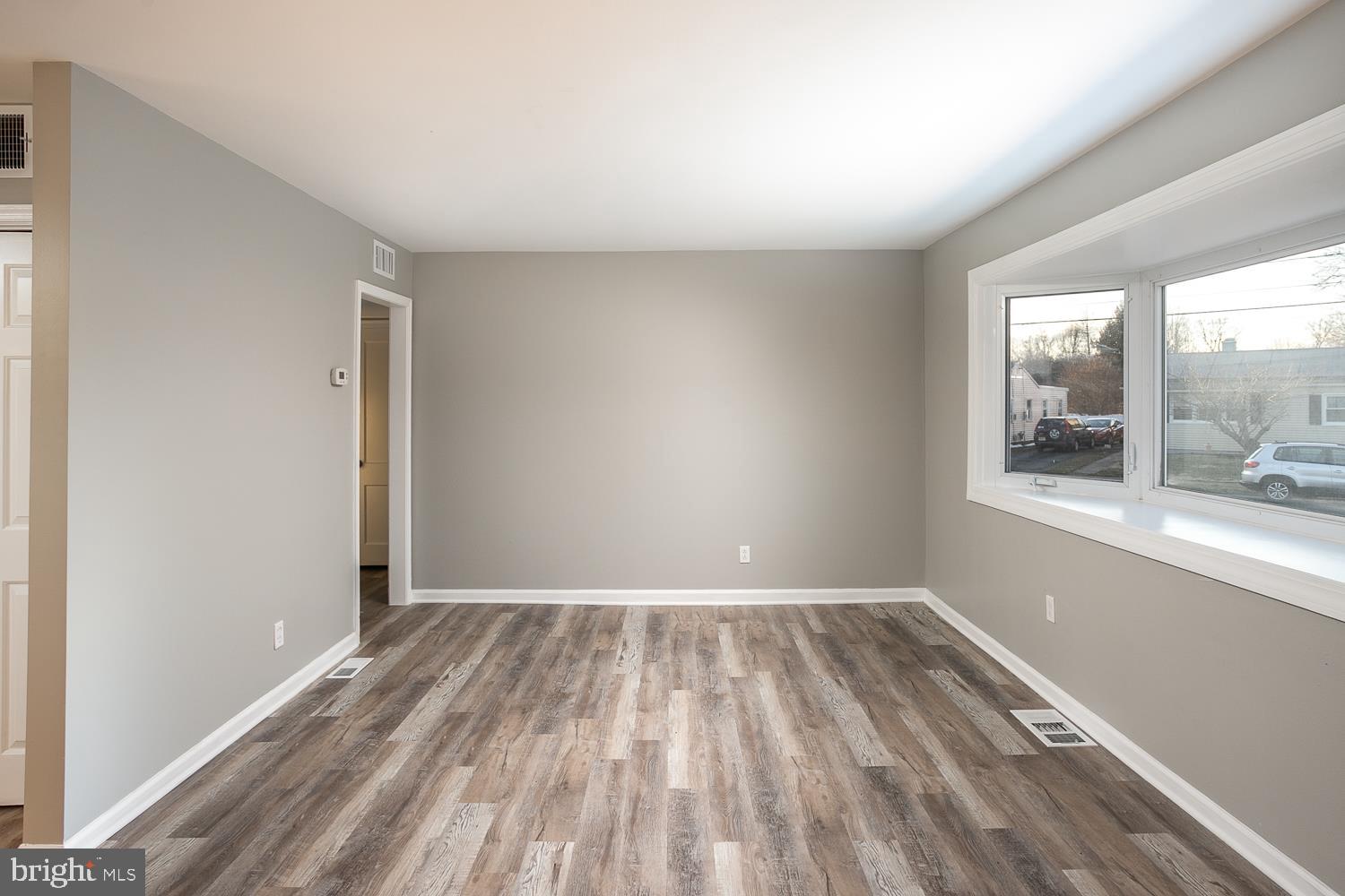 6 Gilmore Road Trenton, NJ 08628 - Photo 12 of 24
