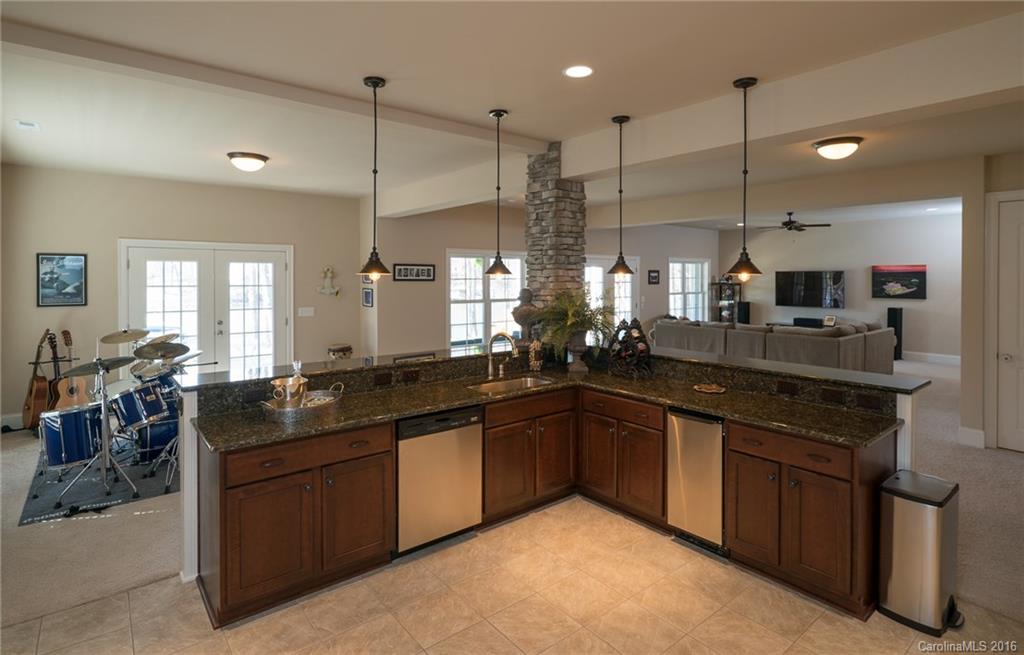 303 Whippoorwill Road, Unit 39 Mooresville, NC 28117 - Photo 18 of 23