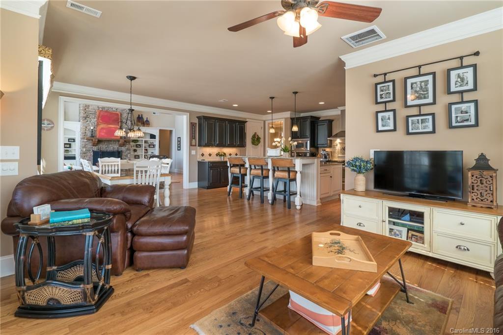 303 Whippoorwill Road, Unit 39 Mooresville, NC 28117 - Photo 5 of 23