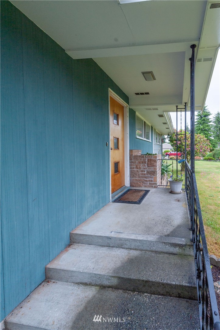 912 Garden Road Aberdeen, WA 98520 - Photo 3 of 25 Gallery Image 3