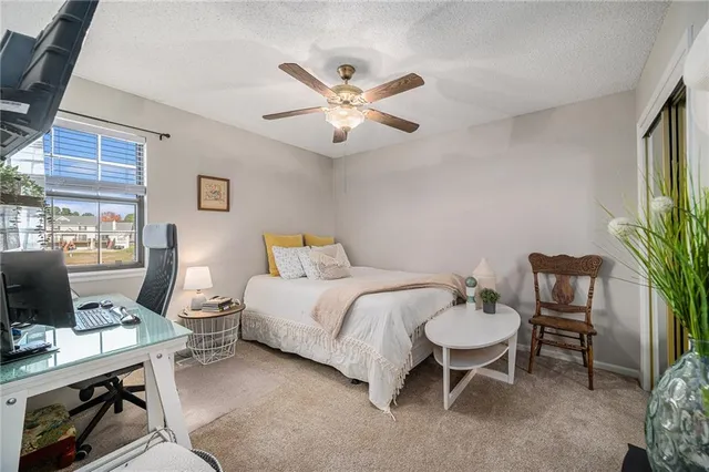 $199,900 | 233 Stonebridge Lane, Smithville, MO 64089