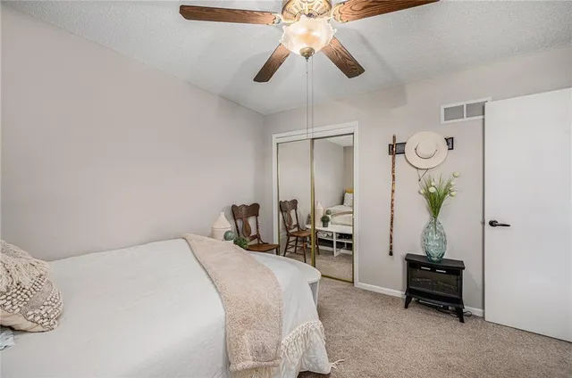 $199,900 | 233 Stonebridge Lane, Smithville, MO 64089