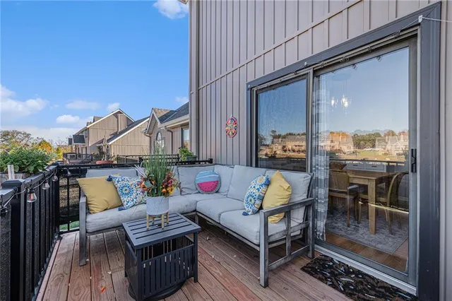 $199,900 | 233 Stonebridge Lane, Smithville, MO 64089