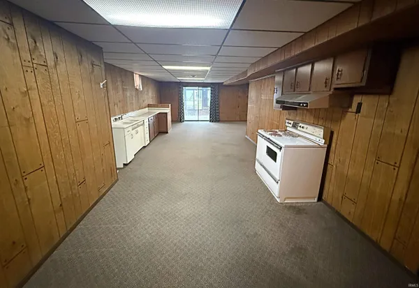 $282,500 | 1504 East National Highway, Washington, IN 47501