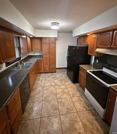 $282,500 | 1504 East National Highway, Washington, IN 47501