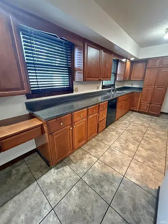 $282,500 | 1504 East National Highway, Washington, IN 47501