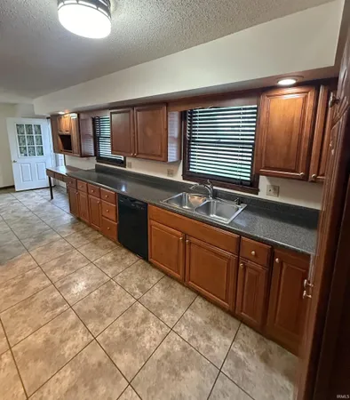 $282,500 | 1504 East National Highway, Washington, IN 47501