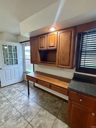 $282,500 | 1504 East National Highway, Washington, IN 47501