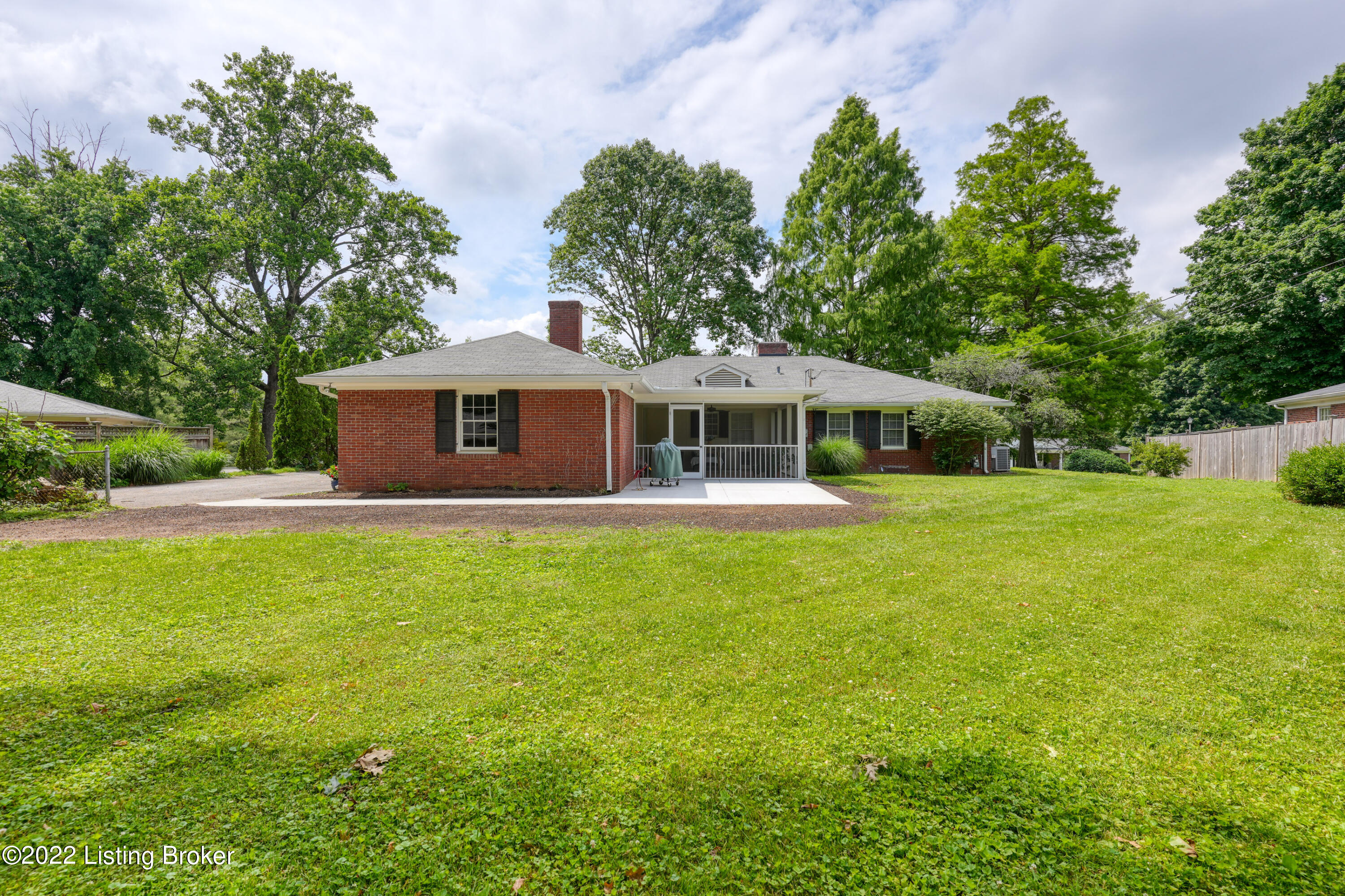 510 Ridgewood Road Louisville, KY 40207 - Photo 40 of 42 079 - 20210602 708784