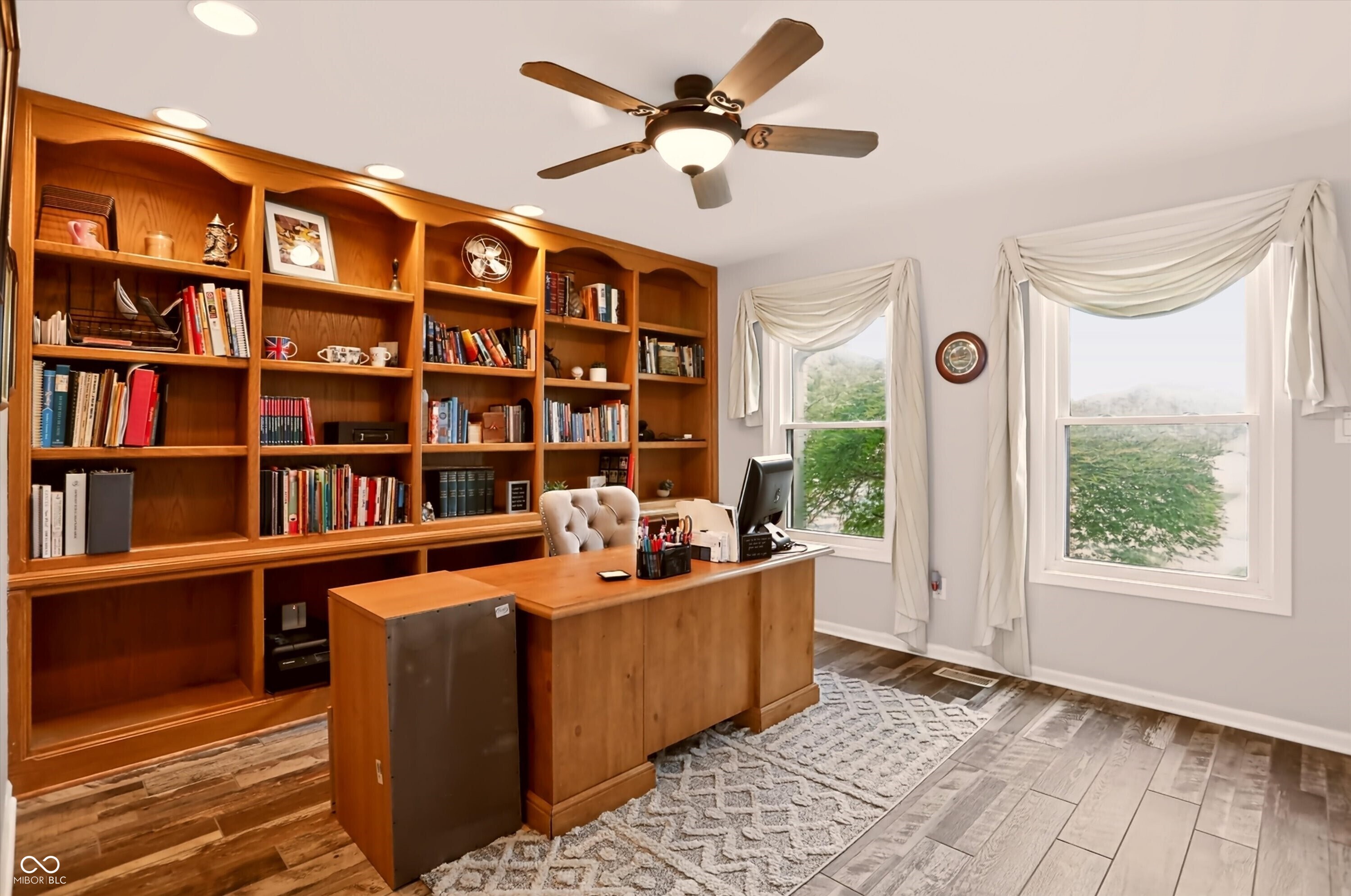 1555 Connemara Road Indianapolis, IN 46217 - Photo 10 of 65 Gallery Image 10