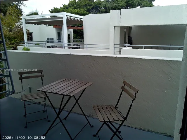 a close view of sliding door