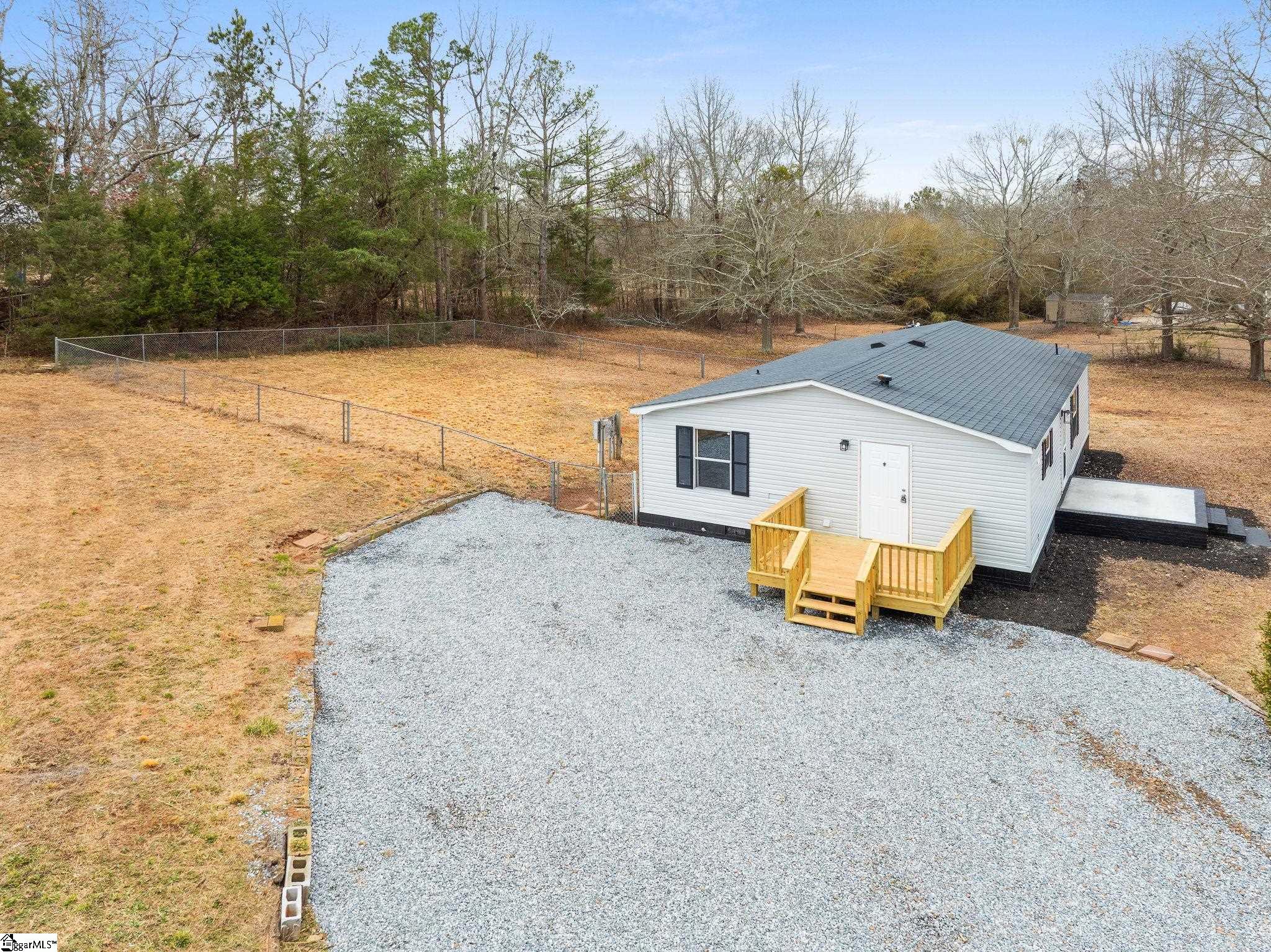 509 Little Mountain Road Anderson, SC 29626 - Photo 3 of 31 Gallery Image 3