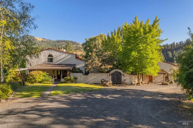 $1,490,000 | 134 Bear Paw Lane, Lenore, ID 83541