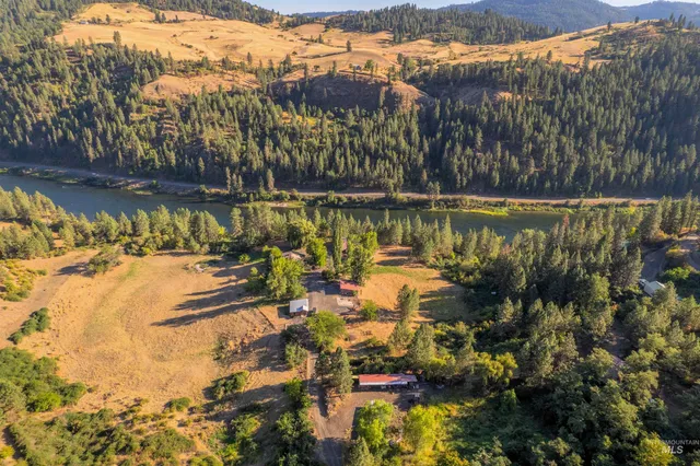 $1,490,000 | 134 Bear Paw Lane, Lenore, ID 83541