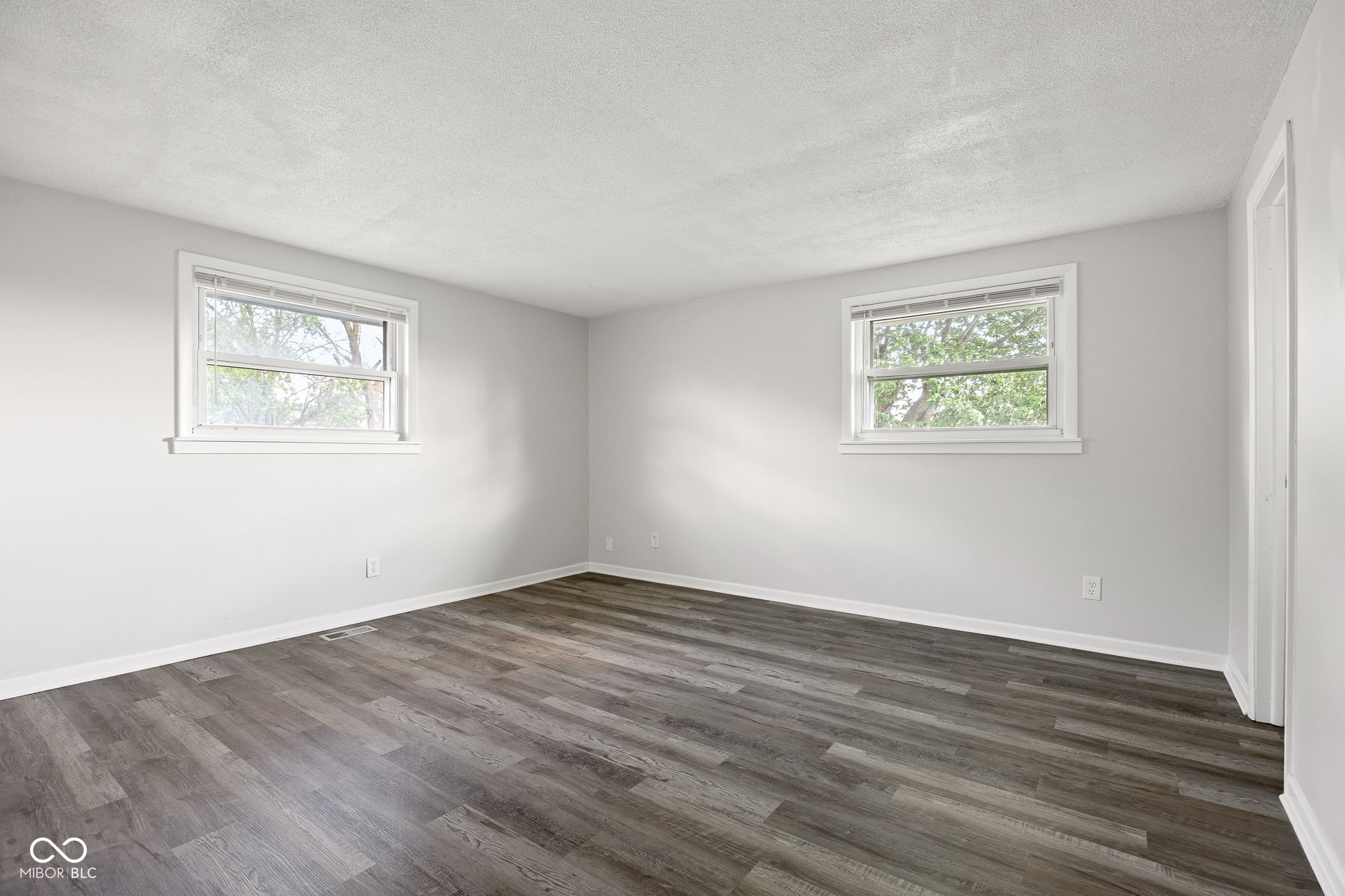 8233 Thompson Road Indianapolis, IN 46239 - Photo 24 of 43