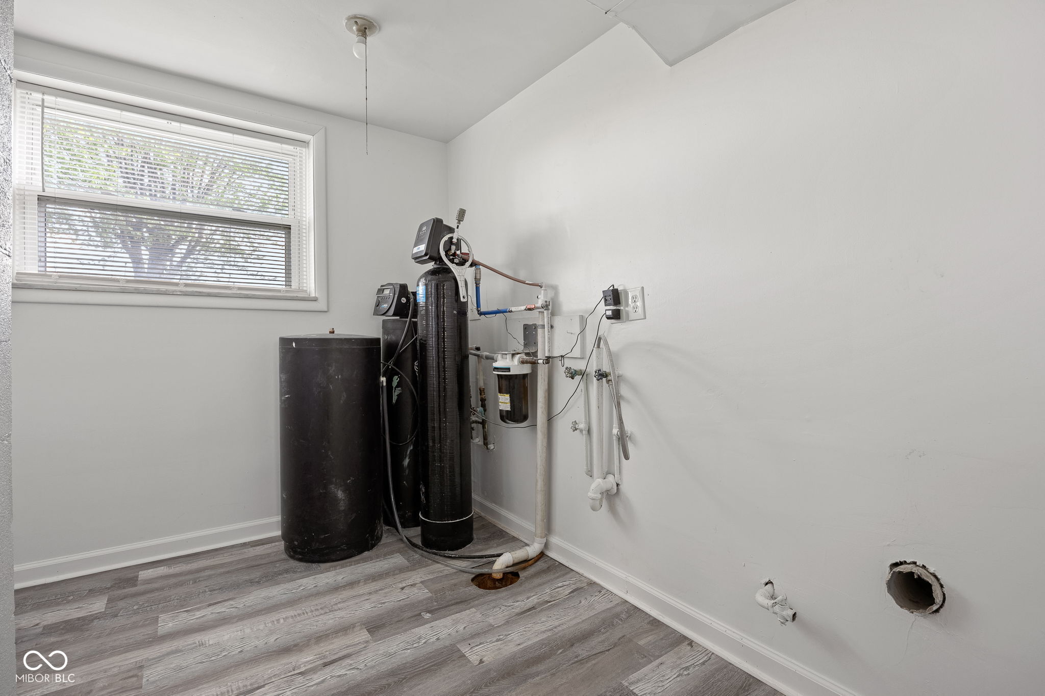 8233 Thompson Road Indianapolis, IN 46239 - Photo 35 of 43