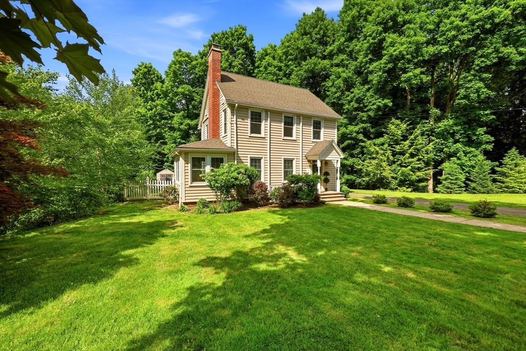 32 Lincoln Road Longmeadow, MA 01106 - Photo 3 of 36 a view of a house with a yard