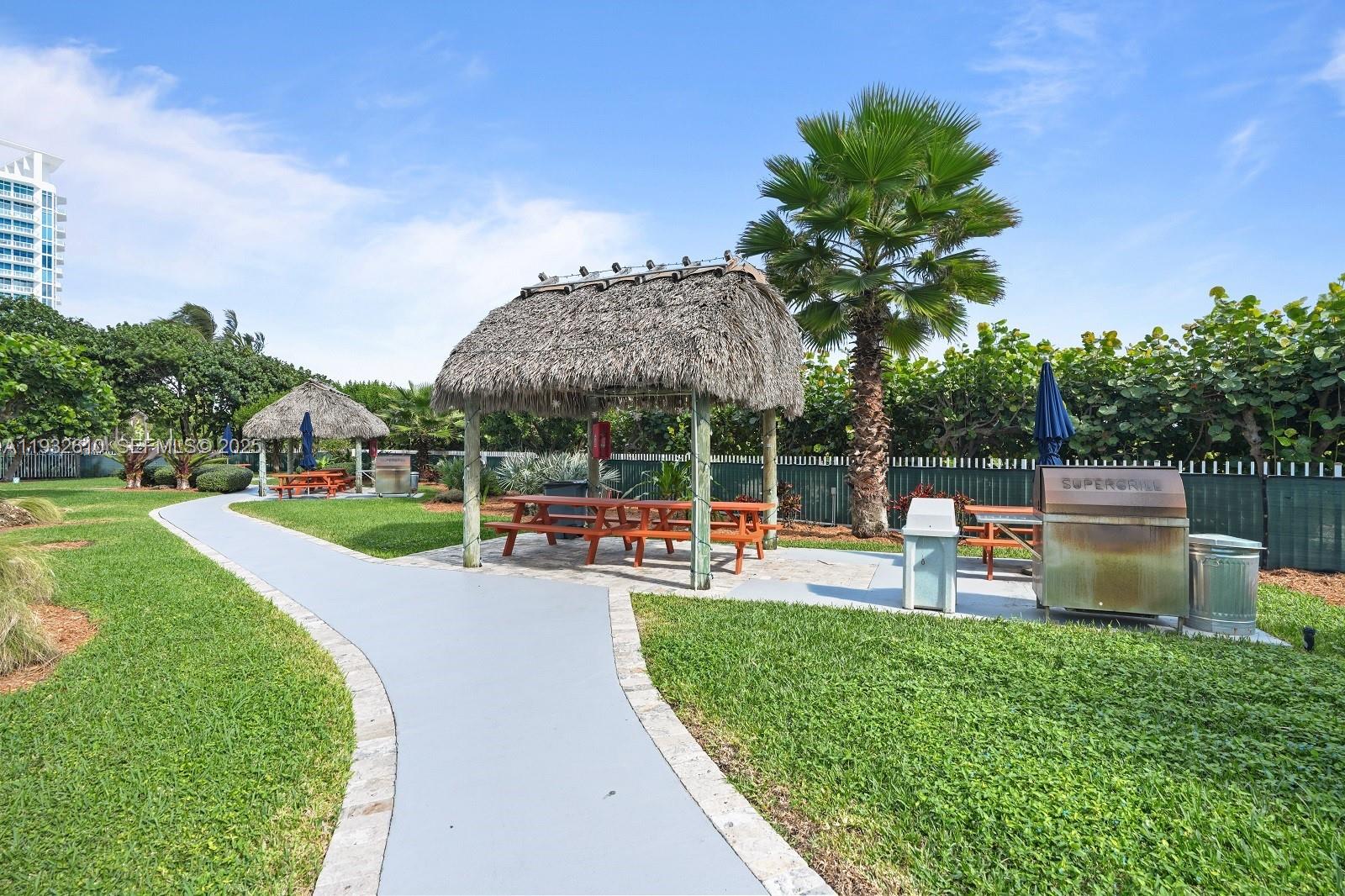 6423 Collins Avenue, Unit 1005 Miami Beach, FL 33141 - Photo 17 of 28