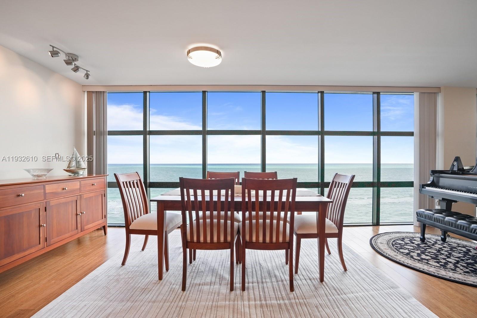 6423 Collins Avenue, Unit 1005 Miami Beach, FL 33141 - Photo 3 of 28