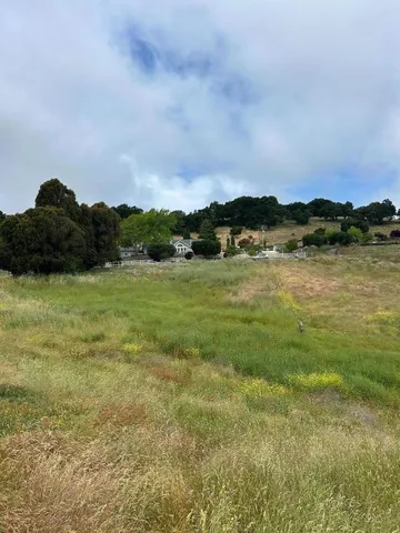 $699,999 | 363 Orchard Hill Road, San Juan Bautista, CA 95045