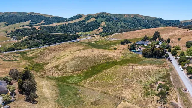 $699,999 | 363 Orchard Hill Road, San Juan Bautista, CA 95045