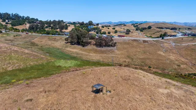 $699,999 | 363 Orchard Hill Road, San Juan Bautista, CA 95045