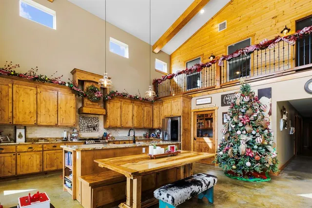 $1,750,000 | 3200 Tx-75, Buffalo, TX 75831