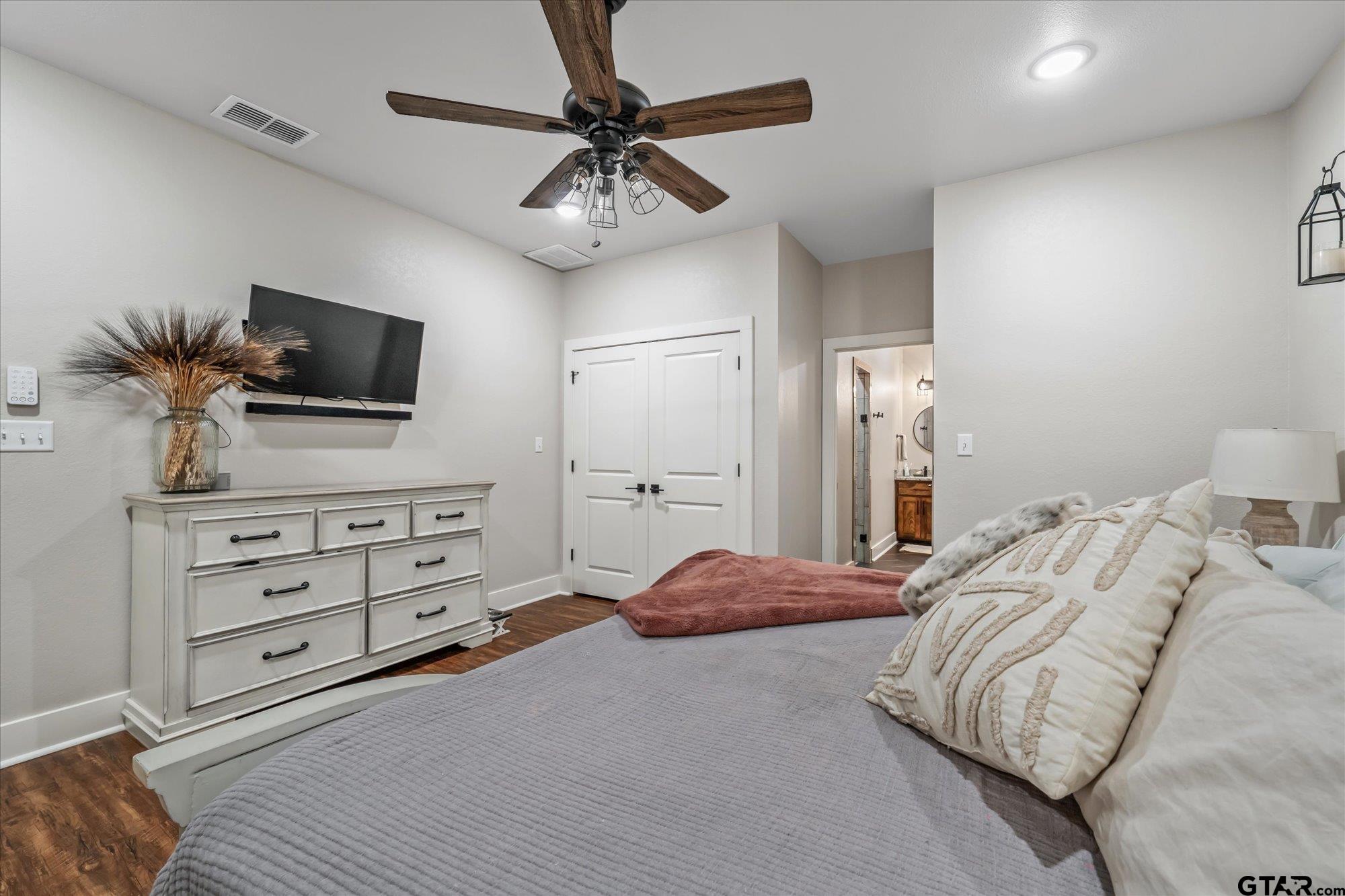 1000 West Main Street Chandler, TX 75758 - Photo 11 of 33