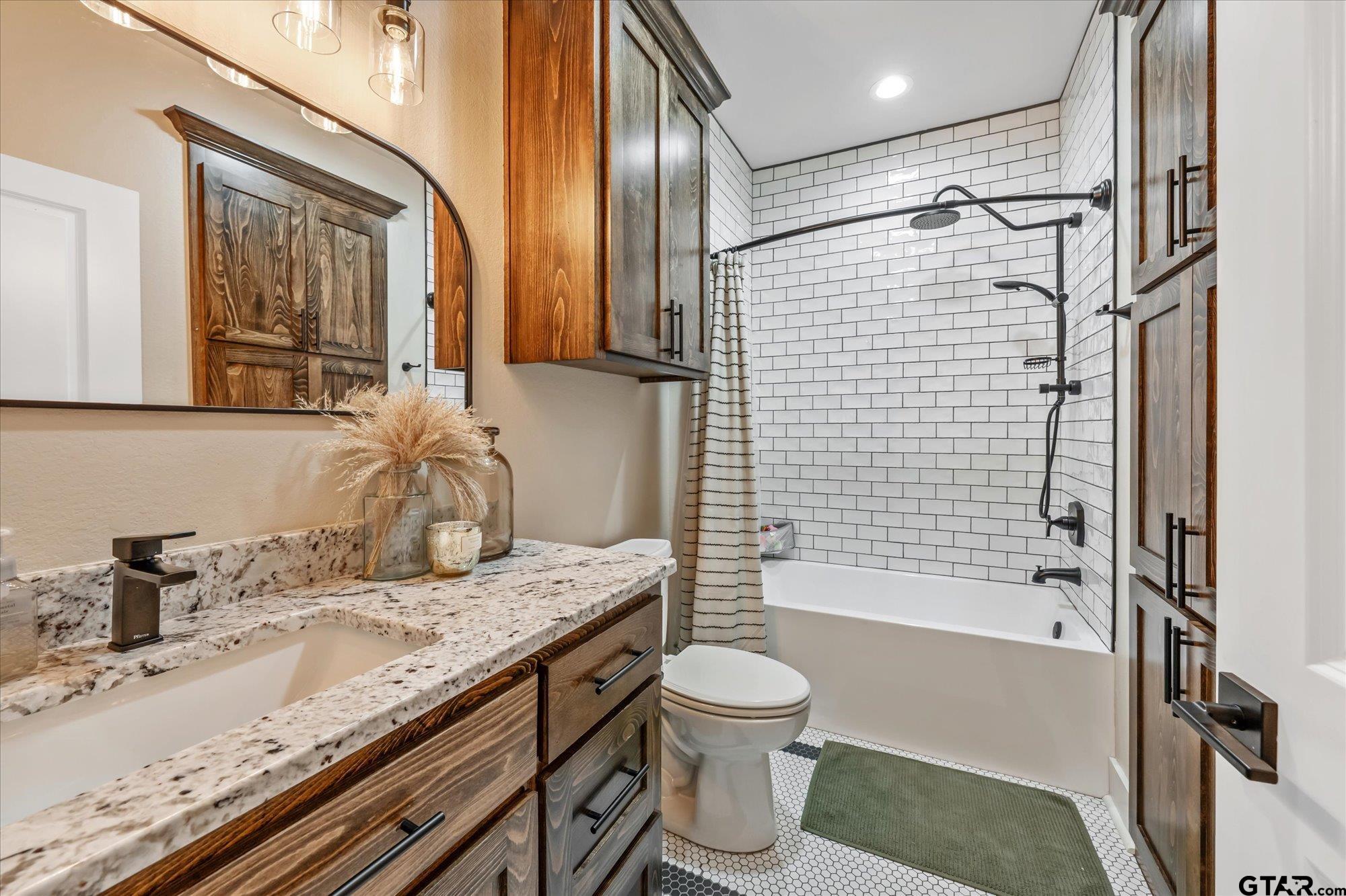 1000 West Main Street Chandler, TX 75758 - Photo 15 of 33