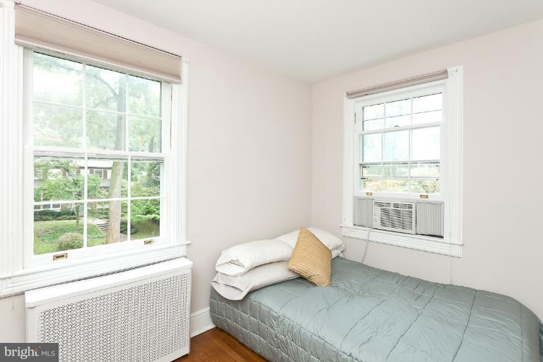 14 Elmwood Road Baltimore, MD 21210 - Photo 22 of 24 Bedroom