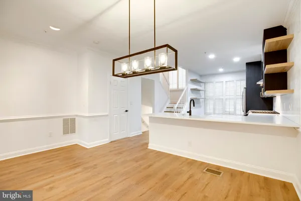 $6,000 | 1516 North Colonial Terrace, Arlington, VA 22209