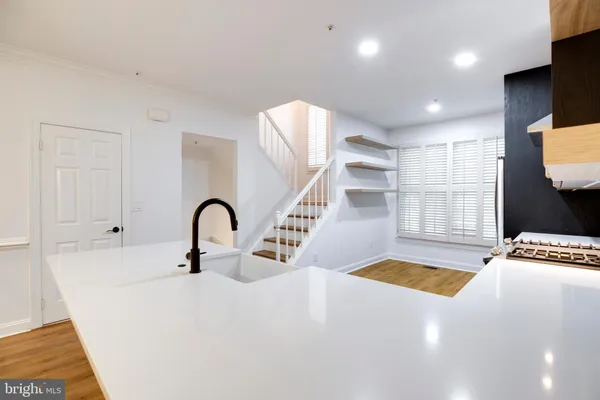 $6,000 | 1516 North Colonial Terrace, Arlington, VA 22209