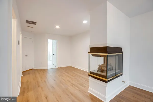 $6,000 | 1516 North Colonial Terrace, Arlington, VA 22209