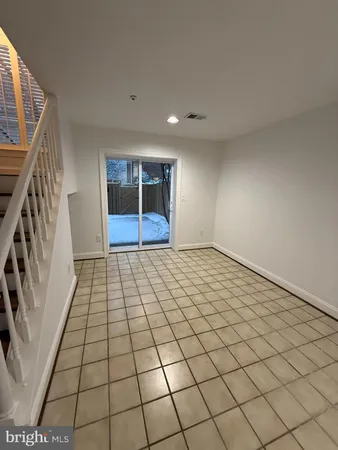 $6,000 | 1516 North Colonial Terrace, Arlington, VA 22209