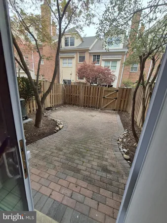 $6,000 | 1516 North Colonial Terrace, Arlington, VA 22209