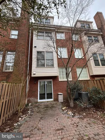 $6,000 | 1516 North Colonial Terrace, Arlington, VA 22209