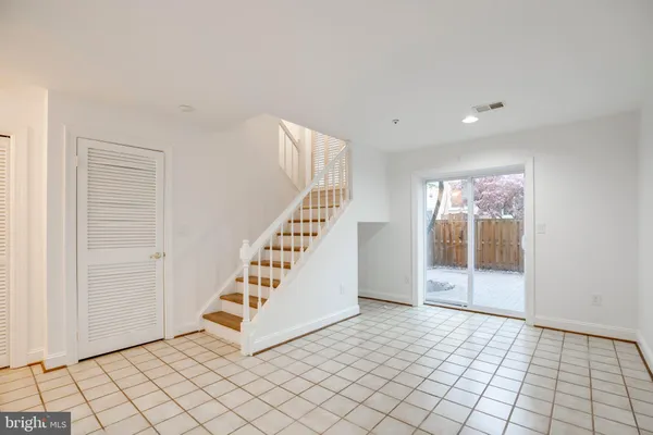 $6,000 | 1516 North Colonial Terrace, Arlington, VA 22209