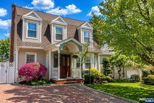 $799,990 | 275 Springfield Avenue, Hasbrouck Heights, NJ 07604