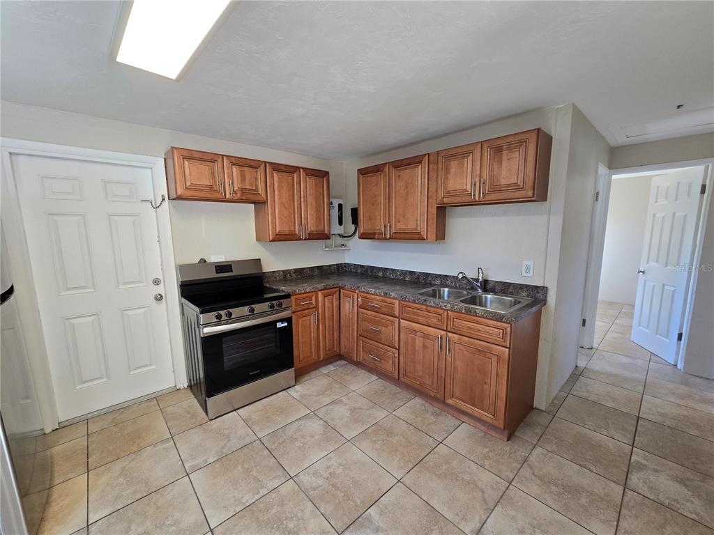 554 Spruce Street Daytona Beach, FL 32114 - Photo 13 of 25