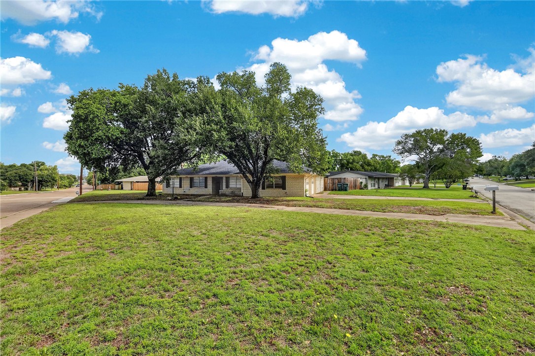 3501 Cavitt Avenue Bryan, TX 77801 - Photo 37 of 40