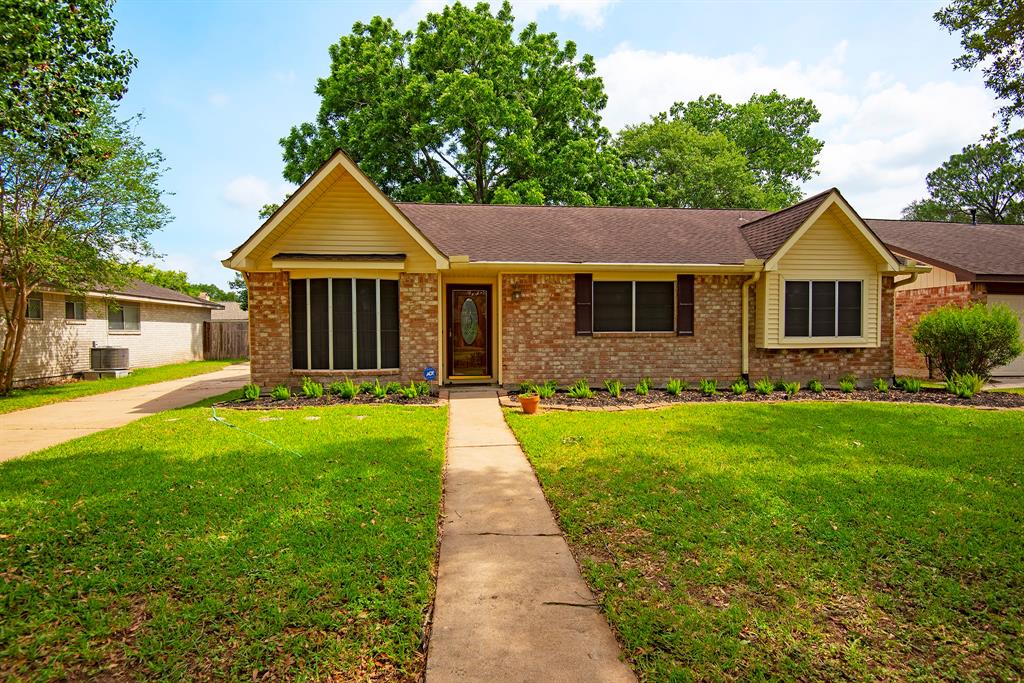 12246 Meadowhollow DR  