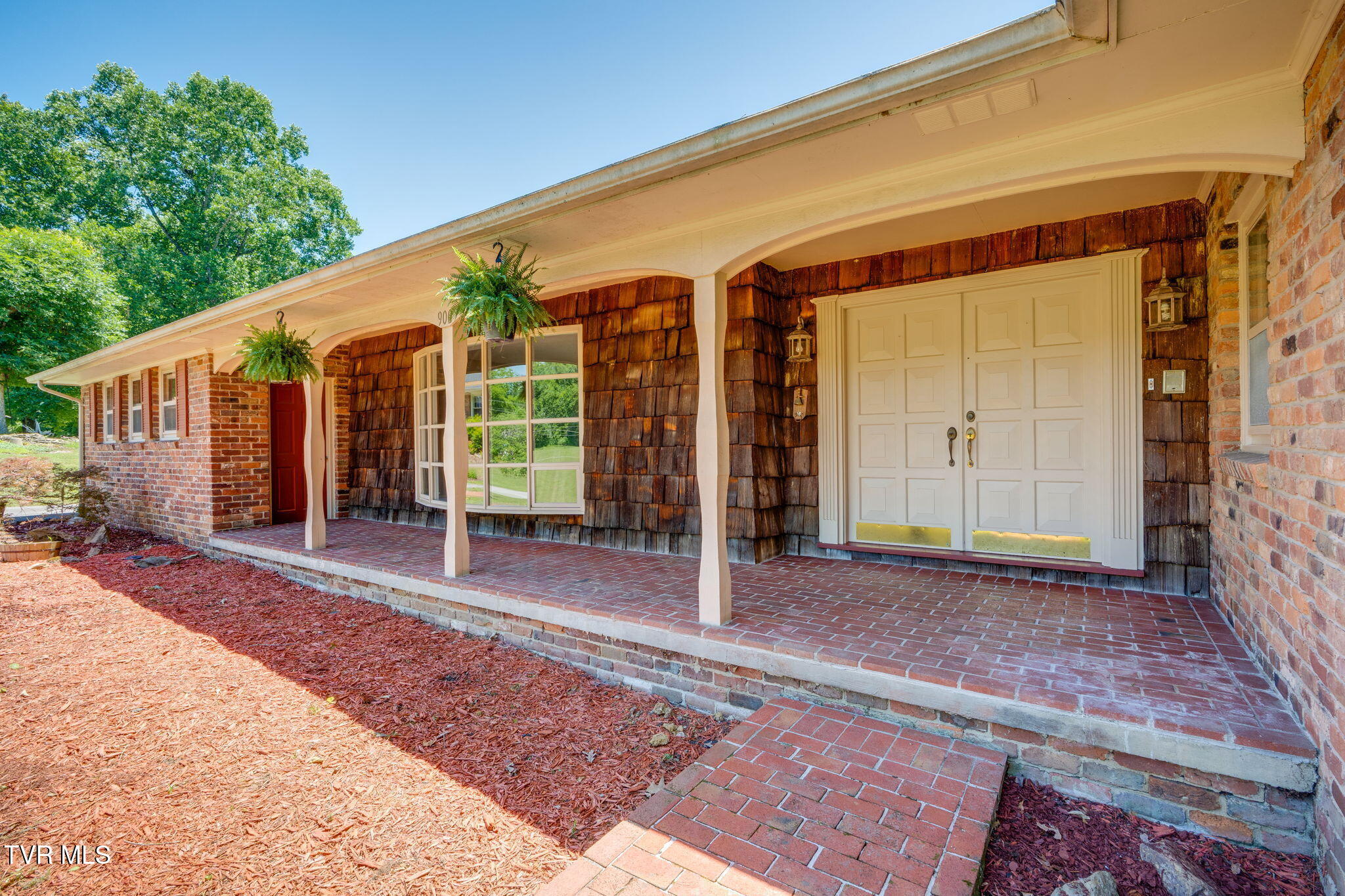 900 Jordan Road Elizabethton, TN 37643 - Photo 6 of 51 001
