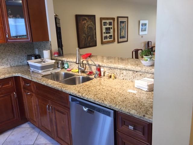 22065 Las Brisas Circle, Unit 407 Boca Raton, FL 33433 - Photo 3 of 13 kitchen
