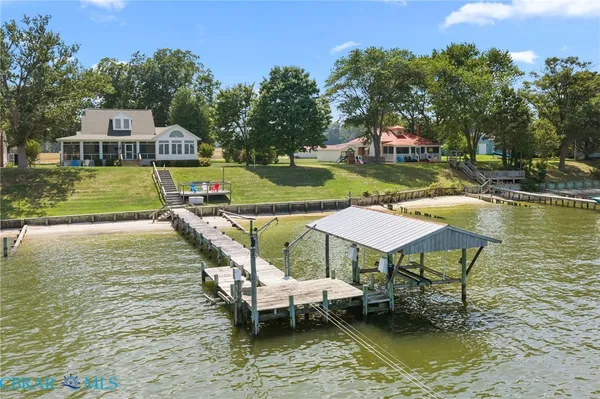 $895,000 | 378 Cottage Row, Center Cross, VA 22437