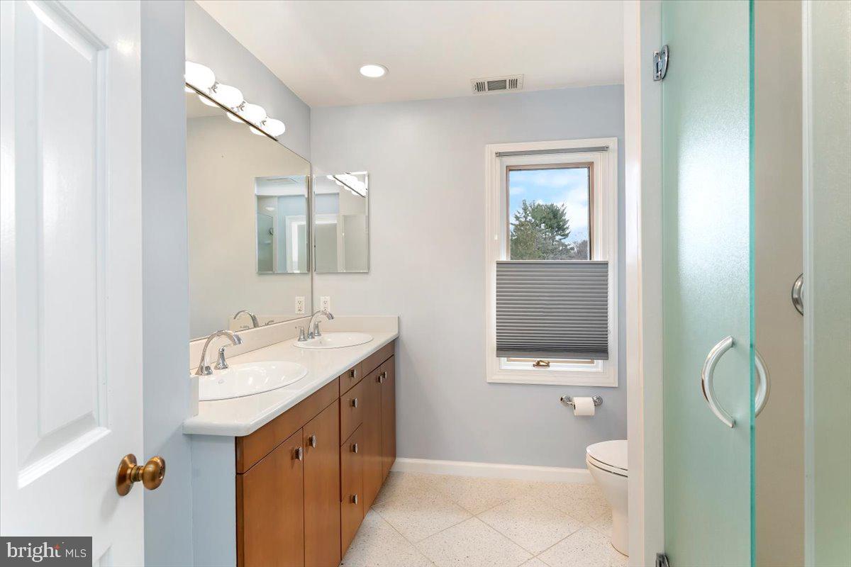 6 Ringfield Road, Unit B3 Chadds Ford, PA 19317 - Photo 28 of 50 Main Bathroom w/ custom shower & quartz vanity top